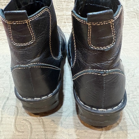 Josef Seibel Black Ankle Boots Women's 40 or USA 7-7.5-8 - Picture 3 of 8